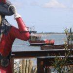 Barco Capitão Gancho é a mais nova atração turística de Itapoá-SC, com opções de passeio e pesca