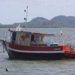 Barco Capitão Gancho é a mais nova atração turística de Itapoá-SC, com opções de passeio e pesca