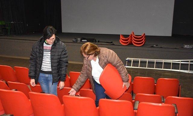 Cine Teatro Municipal de Jaguariaíva passa por reparos