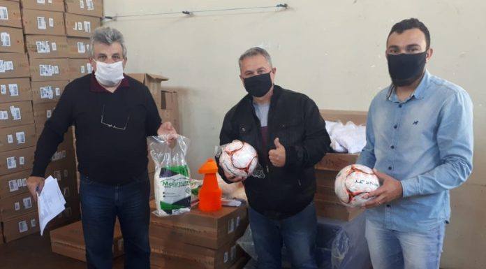 Município de Wenceslau Braz recebe kit esportivo