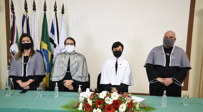 UENP realiza colação de grau da primeira turma EAD