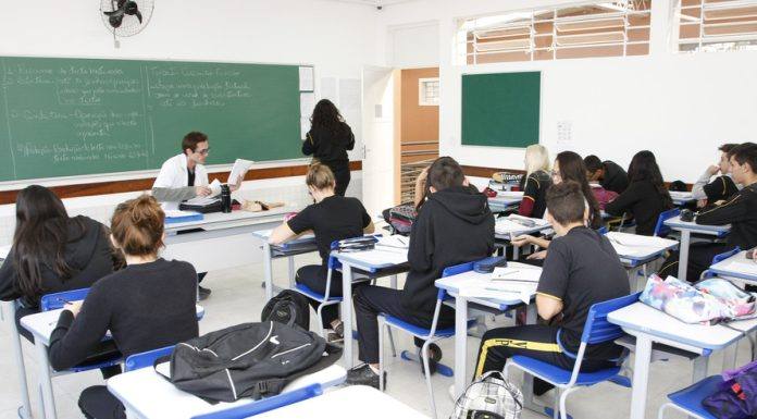 Desenvolvimento da Educação Básica em Ribeirão Claro registra nova alta