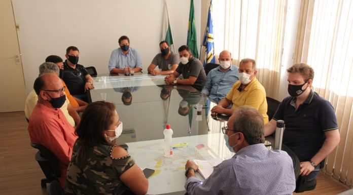 Prefeito de Cornélio Procópio reúne nova bancada de vereadores