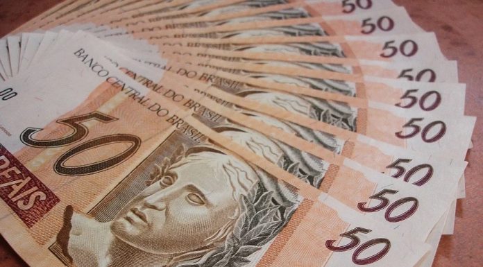 Prefeitura de Siqueira Campos economiza R$ 321,2 mil em licitação