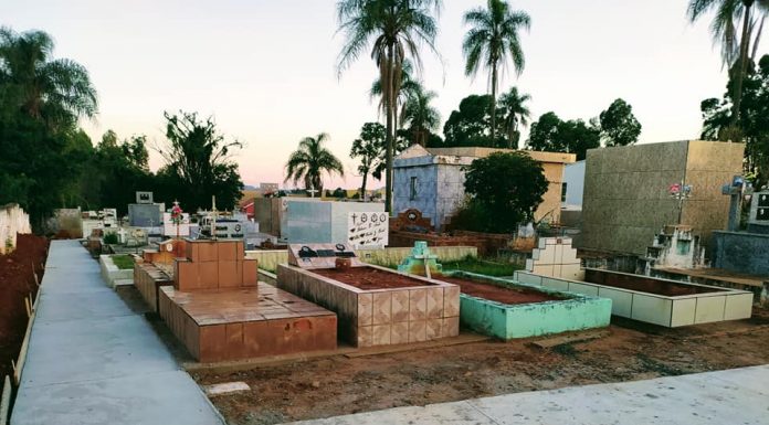 Prefeitura de Japira realiza manutenção e melhorias no Cemitério Municipal