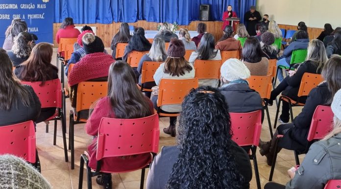 Professores de Assaí se preparam para o segundo semestre