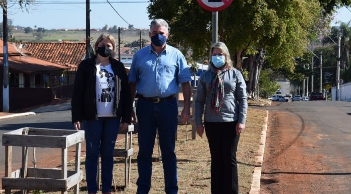 Prefeito Bonato e a Vice Ana visitam as Obras de Revitalização