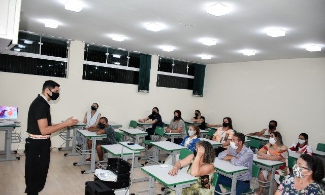 EJA leva a história do município de Jaguariaíva aos alunos