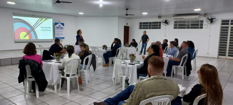 ACIJA realiza 1ª Happy Hour de Negócios em Jacarezinho