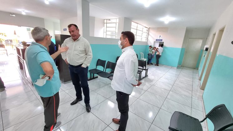Prefeito Tuti visita as Unidades Básicas de Saúde