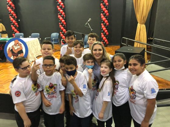 Proerd forma centenas de alunos com certificados contra as drogas