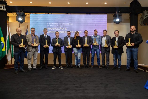 Prefeito Zezão recebe o prêmio Prefeito Empreendedor