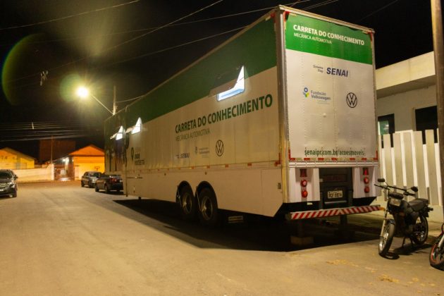 Carreta do Conhecimento inicia curso de Mecânica Automotiva