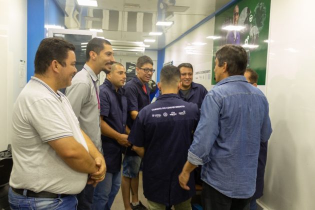 Carreta do Conhecimento inicia curso de Mecânica Automotiva