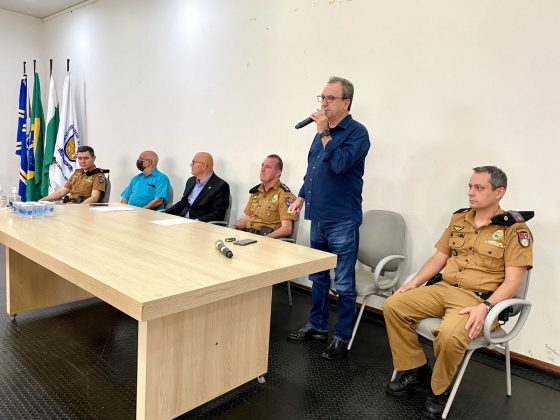 Cornélio sedia nova escola de formação de soldados militares