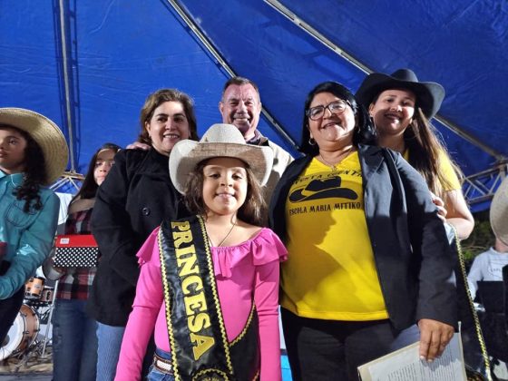 Prefeito Tuti realiza a entrega oficial do paver na Ra Manoel Ribas