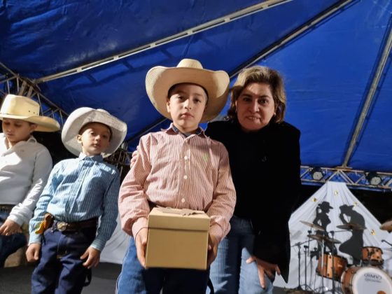 Prefeito Tuti realiza a entrega oficial do paver na Ra Manoel Ribas