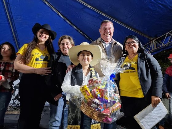 Prefeito Tuti realiza a entrega oficial do paver na Ra Manoel Ribas