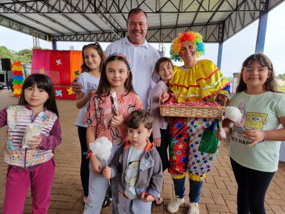 Comemoração do Dia das Crianças em Assaí