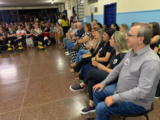 Escola Vitorino faz aniversário e comemora a data com grande festa