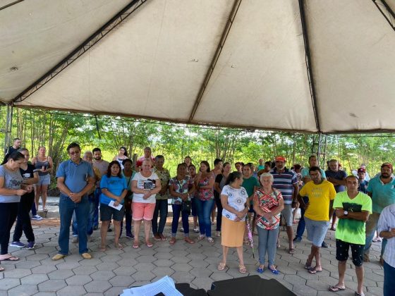 Mais 96 famílias de Carlópolis recebem título de regularização fundiária, providenciada pela prefeitura