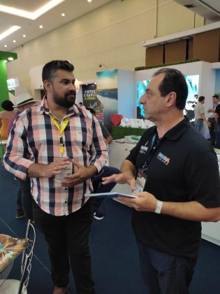 Paraná mostra potencial turístico na feira internacional em Foz do Iguaçu