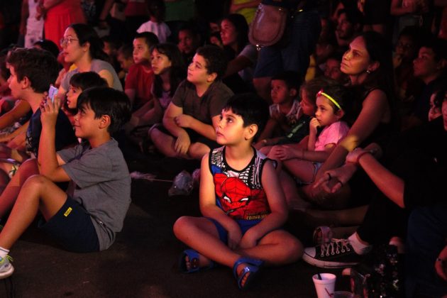 Programação de Natal é aberta com sucesso de público em Santo Antônio da Platina