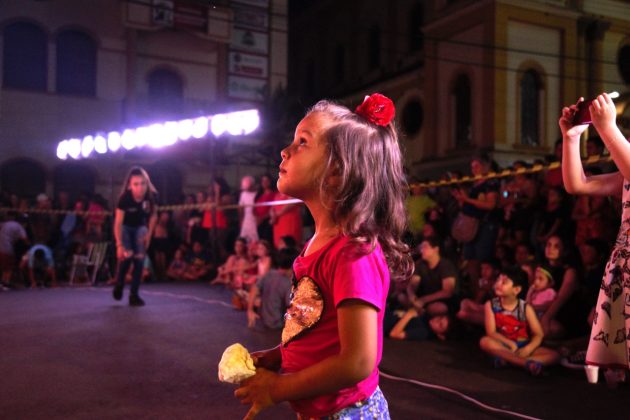 Programação de Natal é aberta com sucesso de público em Santo Antônio da Platina