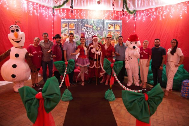 Programação de Natal é aberta com sucesso de público em Santo Antônio da Platina