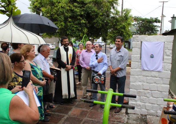 Praça da Platina é nomeada em homenagem a professora Albertina França