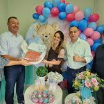 Prefeito Tuti distribui kit maternidade para gestantes da UBS COPASA Prefeito Tuti distribui kit maternidade para gestantes da UBS COPASA