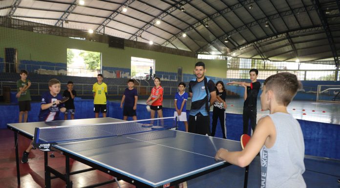 Prefeitura de Ivaiporã oferece aulas gratuitas de tênis de mesa às quartas e sextas-feiras
