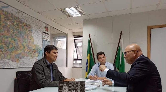 Prefeito Zezão vai a Curitiba em busca de recursos junto ao governo estadual