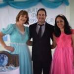 Baile da Cinderela encanta crianças em releitura de clássico infantil