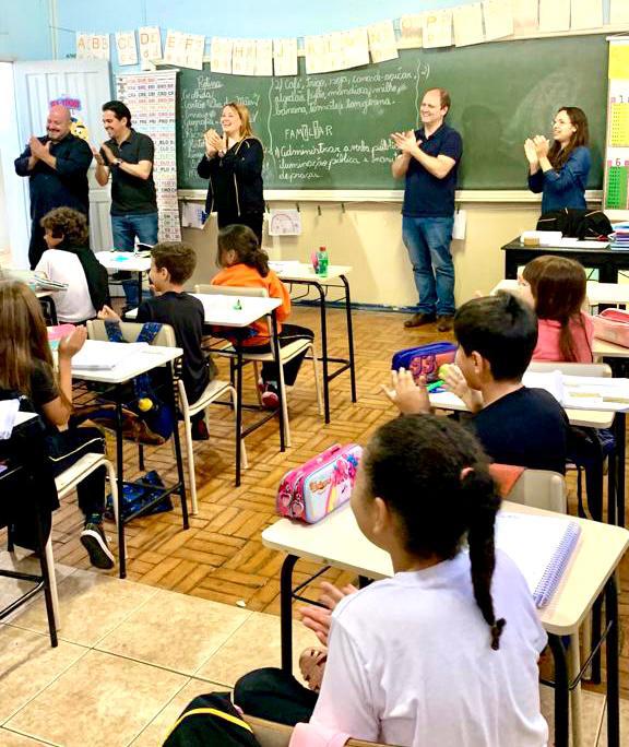 Programa Paraná Integral deve garantir mais qualidade à educação básica no Paraná