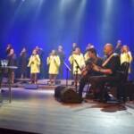 Com apoio da Secretaria de Cultura de Guarapuava, João Bosco e Coral Sanepar se apresentam no Teatro Municipal