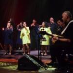 Com apoio da Secretaria de Cultura de Guarapuava, João Bosco e Coral Sanepar se apresentam no Teatro Municipal