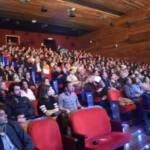 Com apoio da Secretaria de Cultura de Guarapuava, João Bosco e Coral Sanepar se apresentam no Teatro Municipal