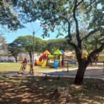 Prefeitura de Santo Antônio da Platina instala novo playground na praça do Conjunto Dr. Jamidas.