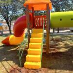 Prefeitura de Santo Antônio da Platina instala novo playground na praça do Conjunto Dr. Jamidas.
