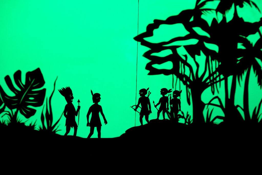 Espetáculo de teatro de sombras se apresenta na Casa da Cultura Espetáculo de teatro de sombras se apresenta na Casa da Cultura