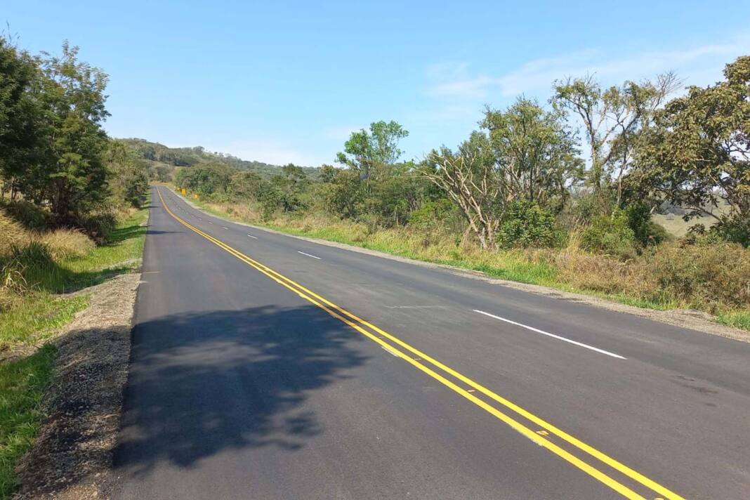pr-090_pavimento_concluido_e_sinalizacao_provisoria_05