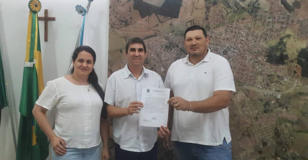 APAE e Conselho Tutelar recebem novos veículos através da prefeitura de Santo Antônio da Platina