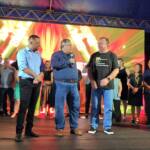 Prefeito Tuti inaugura agência de inovação de Assaí e entrega óculos para deficientes visuais