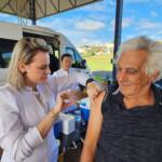 Prefeitura de Assaí vacina população contra a gripe
