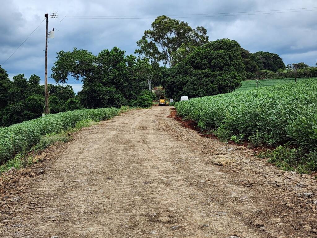 Prefeitura realiza manutenção das estradas rurais em Assaí