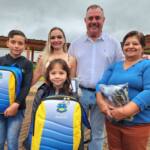 Festa da Educação: Entrega de kits escolares e uniformes para os alunos de Assaí