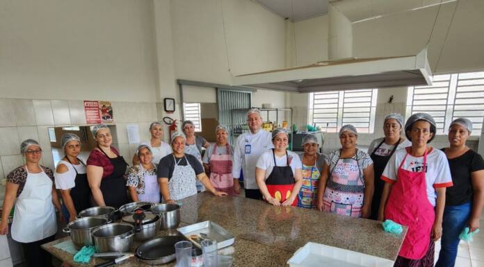 Curso gratuito de petiscos e comida de boteco já está em andamento em Assaí