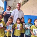 Saúde Bucal: Crianças recebem orientações e kits de higiene nas escolas de Assaí