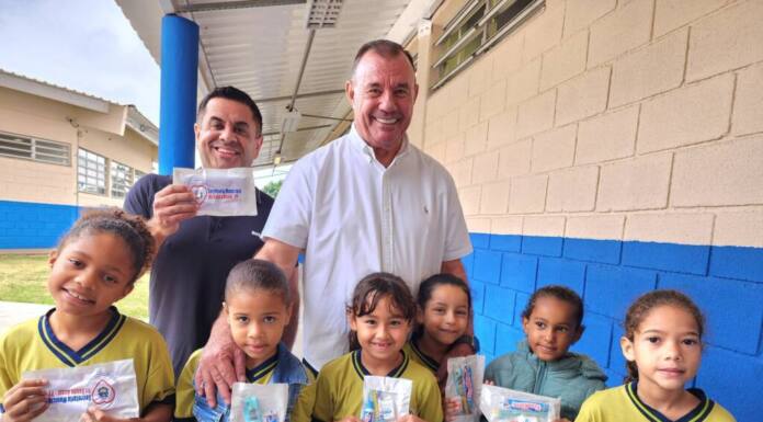 Saúde Bucal: Crianças recebem orientações e kits de higiene nas escolas de Assaí